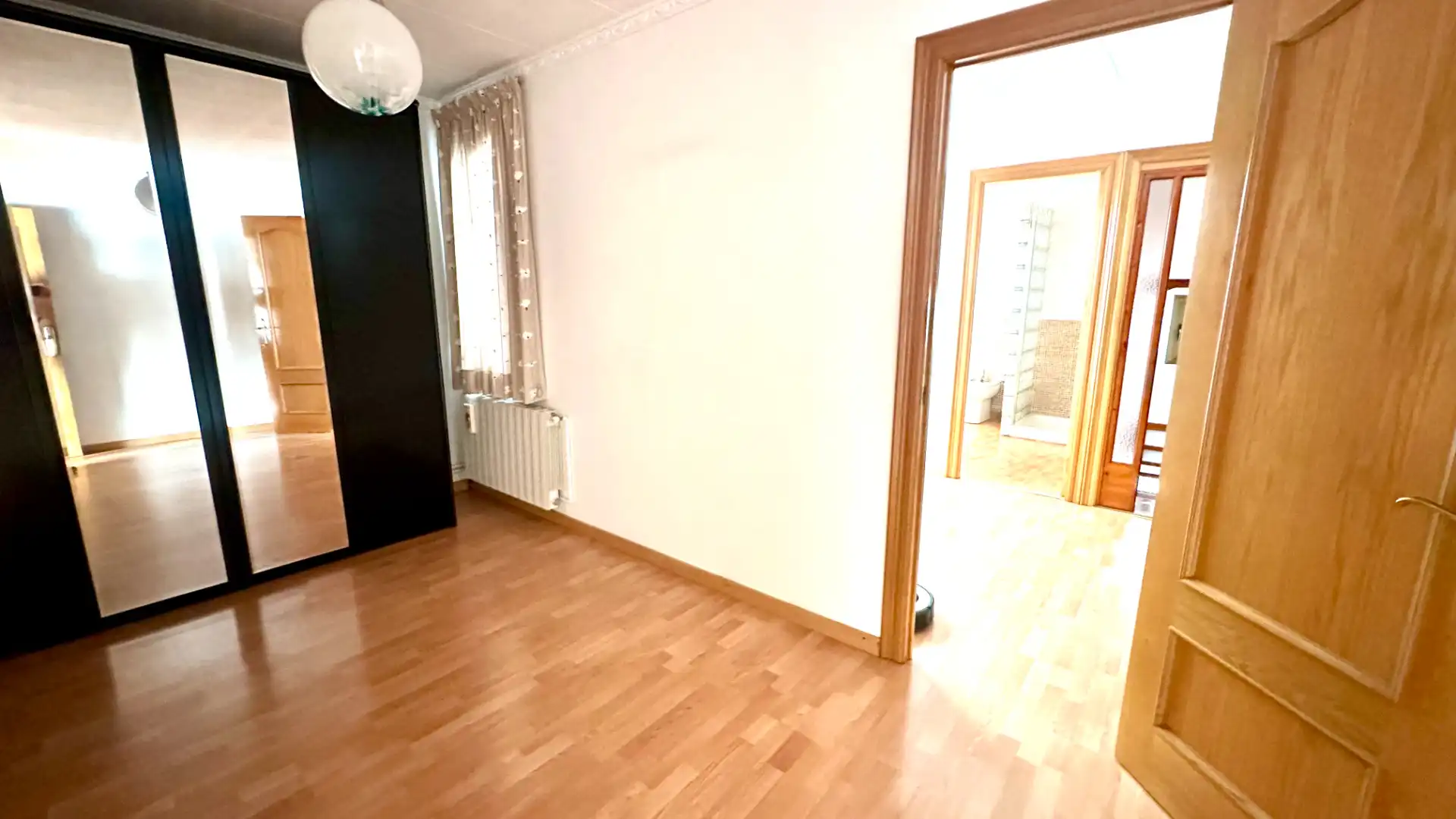 Habitación de Casa adosada en venta en Ripollet con Aire acondicionado, Calefacción y Terraza