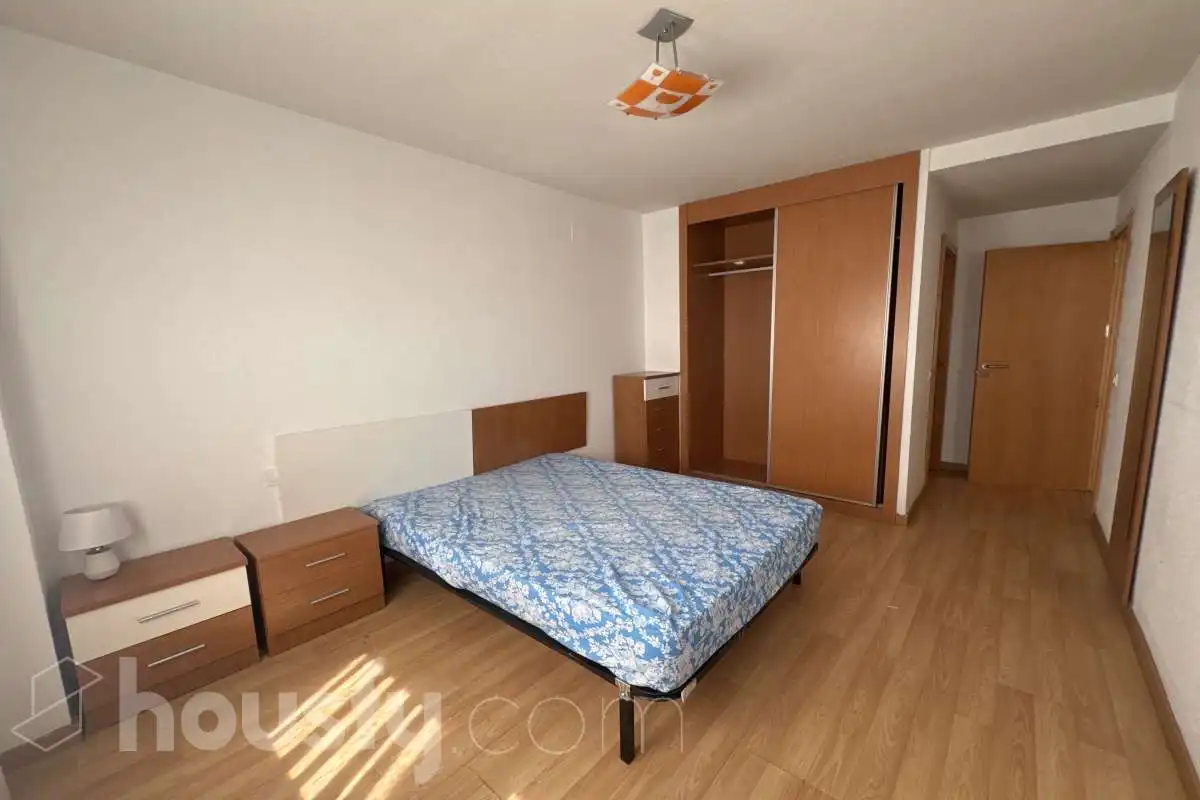 Habitación de Piso de alquiler en Valdemoro con Parquet y Amueblado