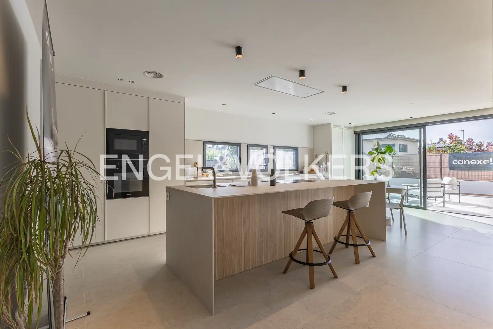Kitchen of Houses for sale in Sant Cugat del Vallès  with Air Conditioner, Heating and Private garden