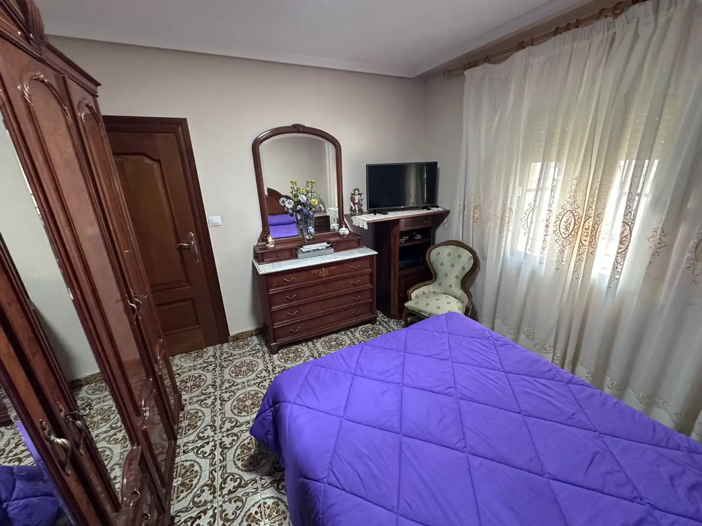 Schlafzimmer von Wohnung zum Verkauf in Jaén mit Klimaanlage, Abstellraum und Möbliert