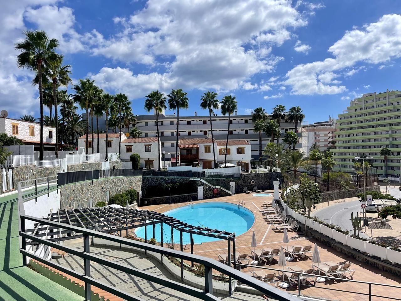 Vista exterior de Apartament de lloguer en San Bartolomé de Tirajana amb Aire condicionat, Jardí privat i Terrassa