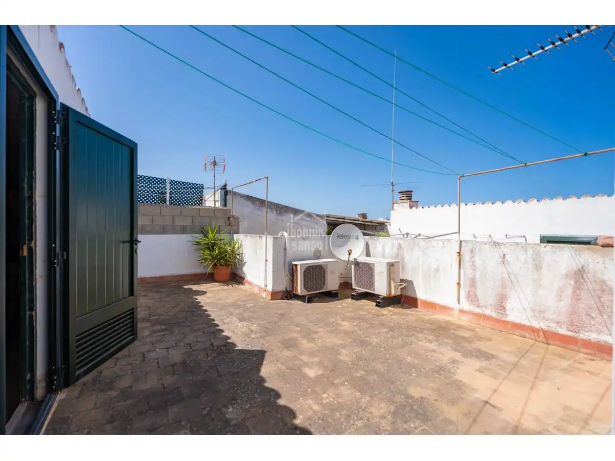 Terrassa de Apartament en venda en Es Castell amb Calefacció