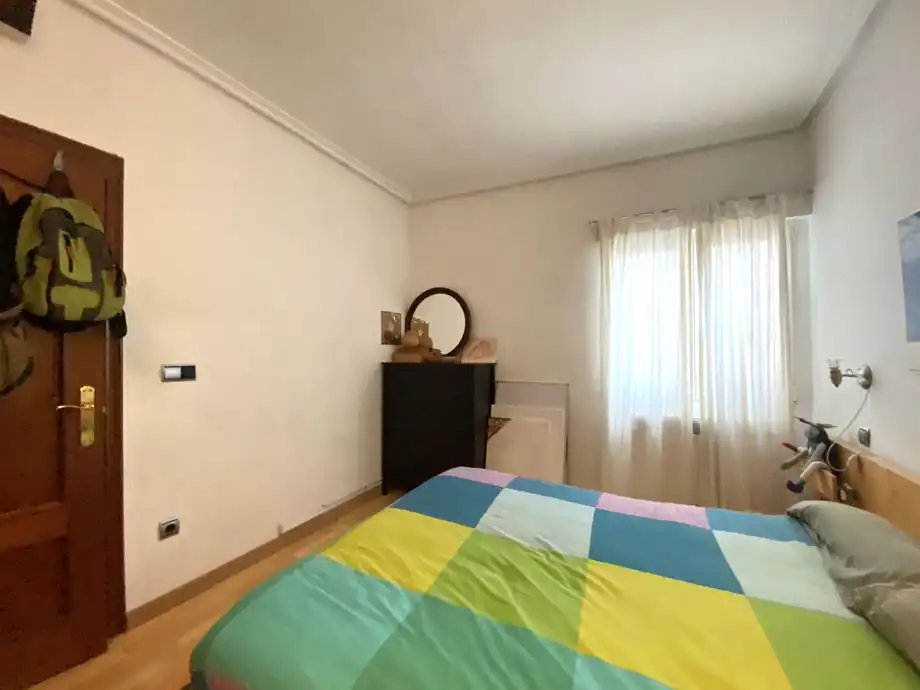 Bedroom of Flat for sale in Vitoria - Gasteiz  with Heating, Storage room and Furnished