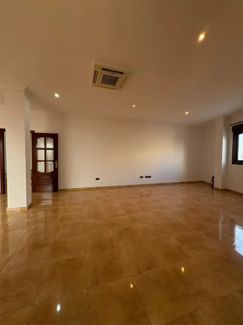 Casa o chalet de alquiler en Carmona con Aire acondicionado, Calefacción y Terraza
