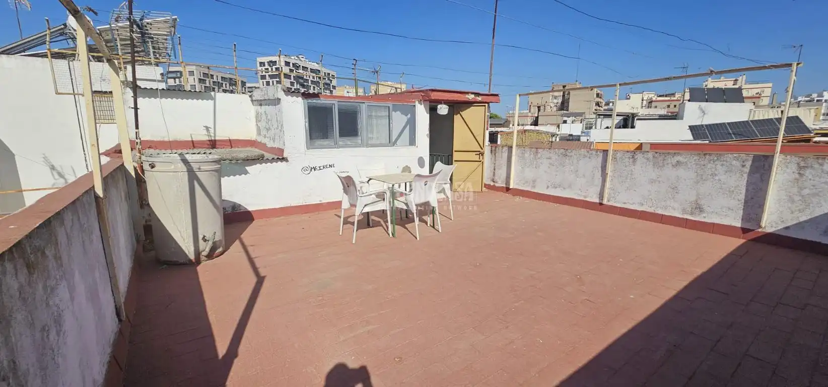 Terrasse von Einfamilien-Reihenhaus zum Verkauf in Sevilla mit Terrasse und Balkon