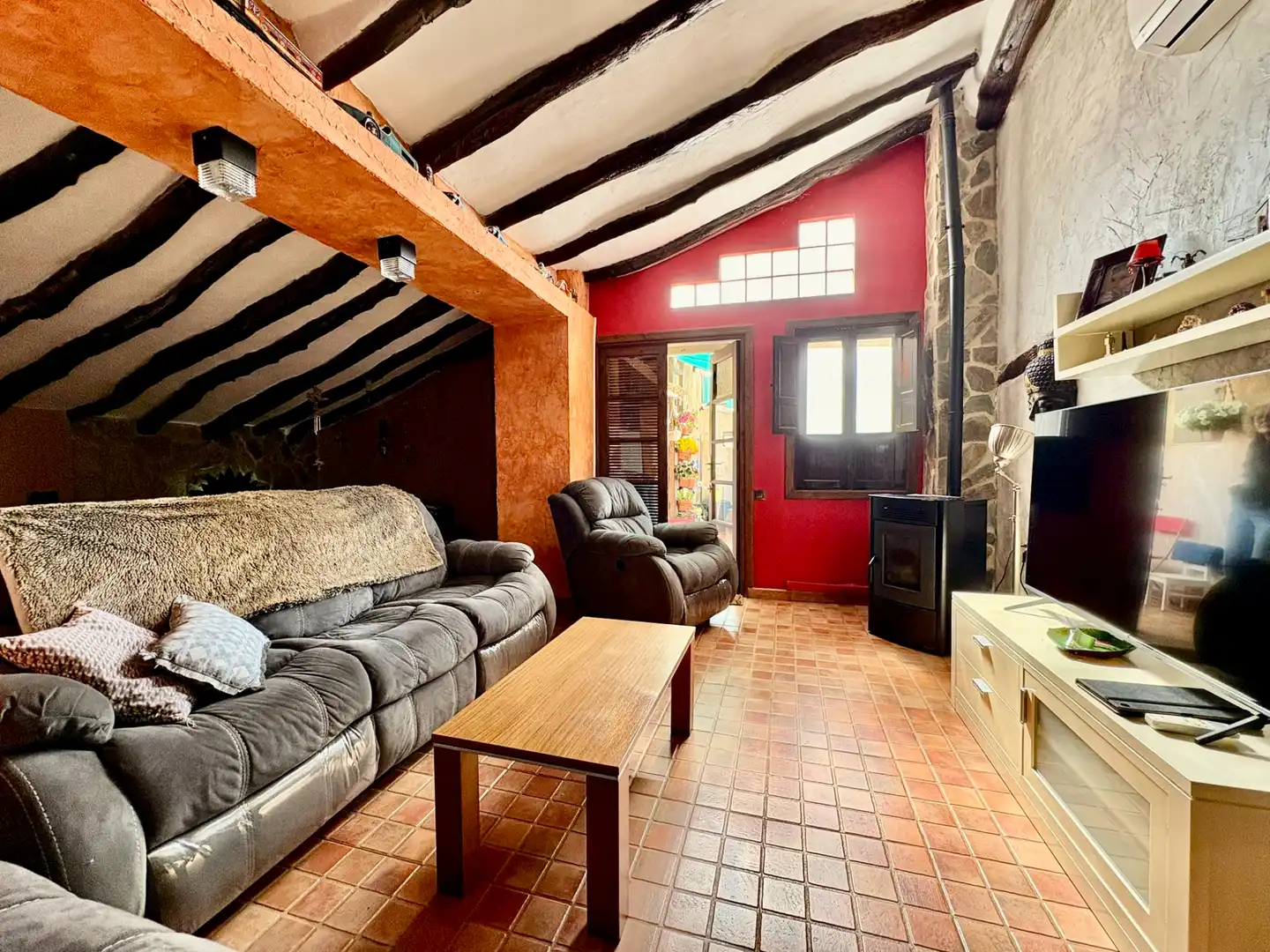 Sala de estar de Finca rústica en venta en Ibi con Aire acondicionado y Terraza