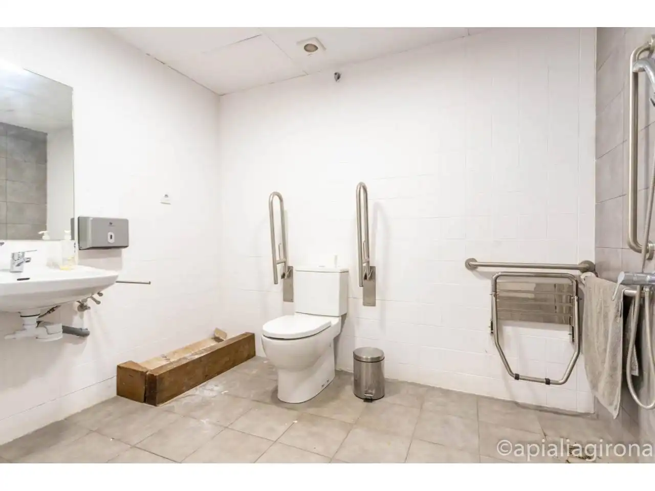 Badezimmer von Geschaftsraum zum Verkauf in Girona