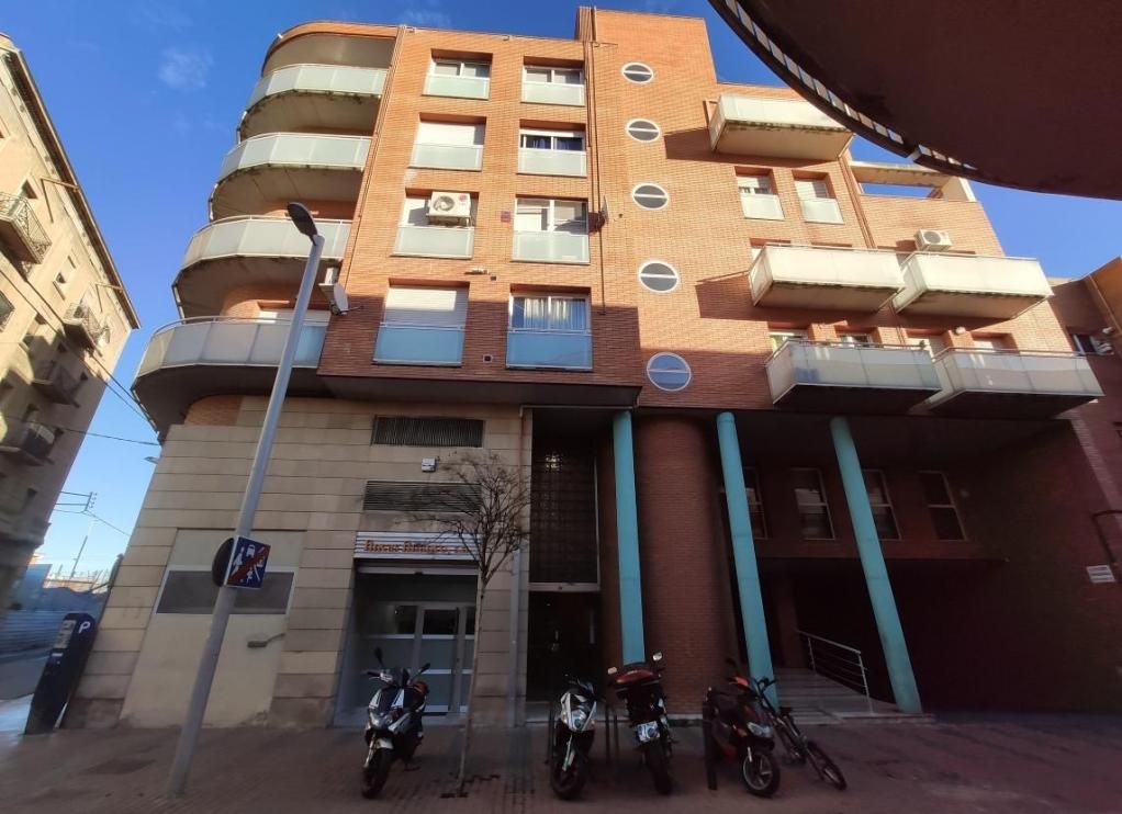 Vista exterior de Local en venda en  Lleida Capital