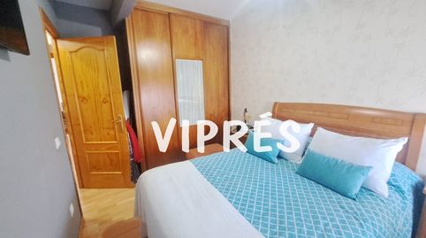 Bonito piso en Sierra de Fuentes, totalmente reformado. La vivienda consta de tres habitaciones , un baño completo con plato con p, imatge 5