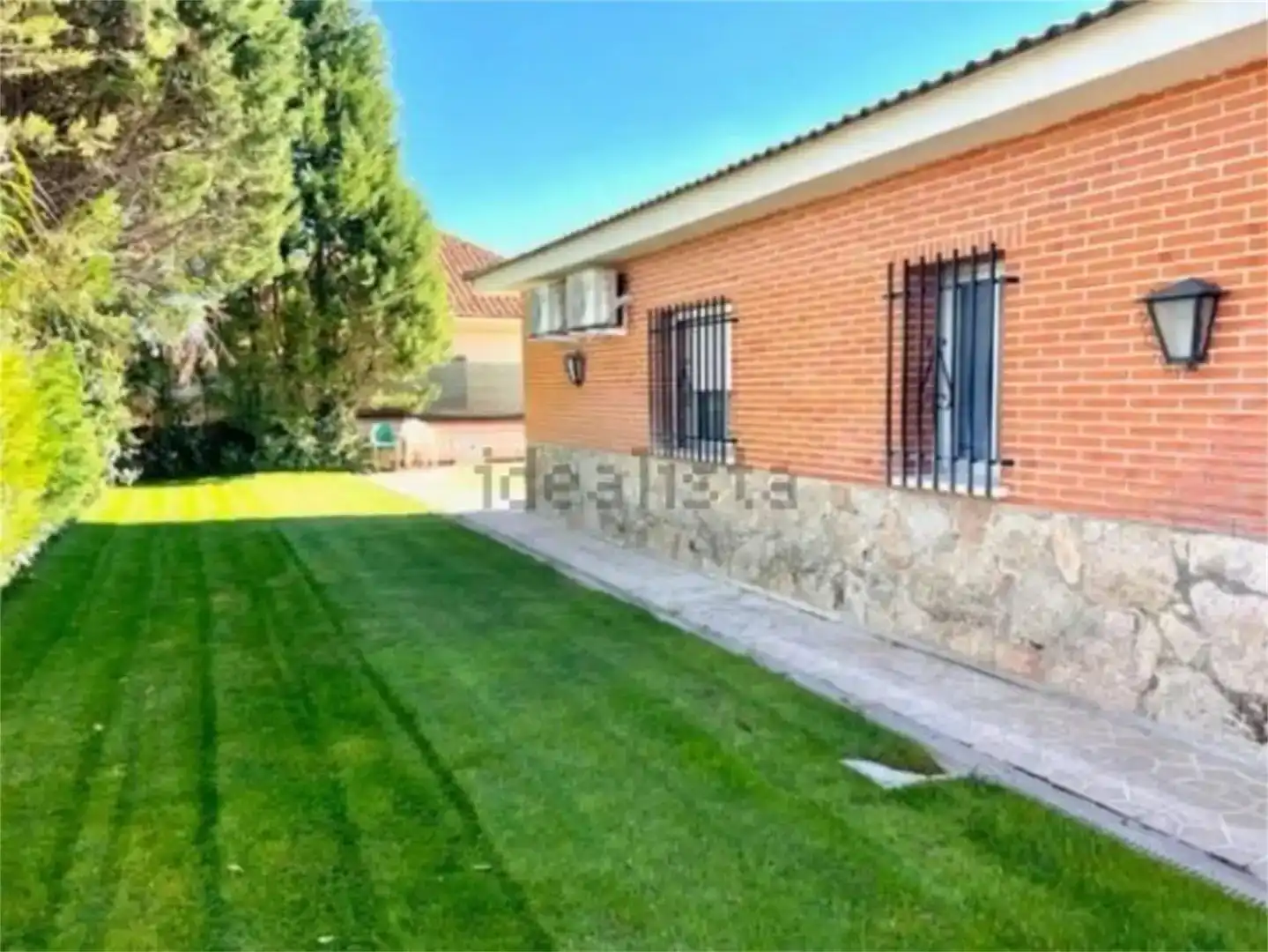 Vista exterior de Casa o xalet en venda en Illescas amb Aire condicionat i Piscina