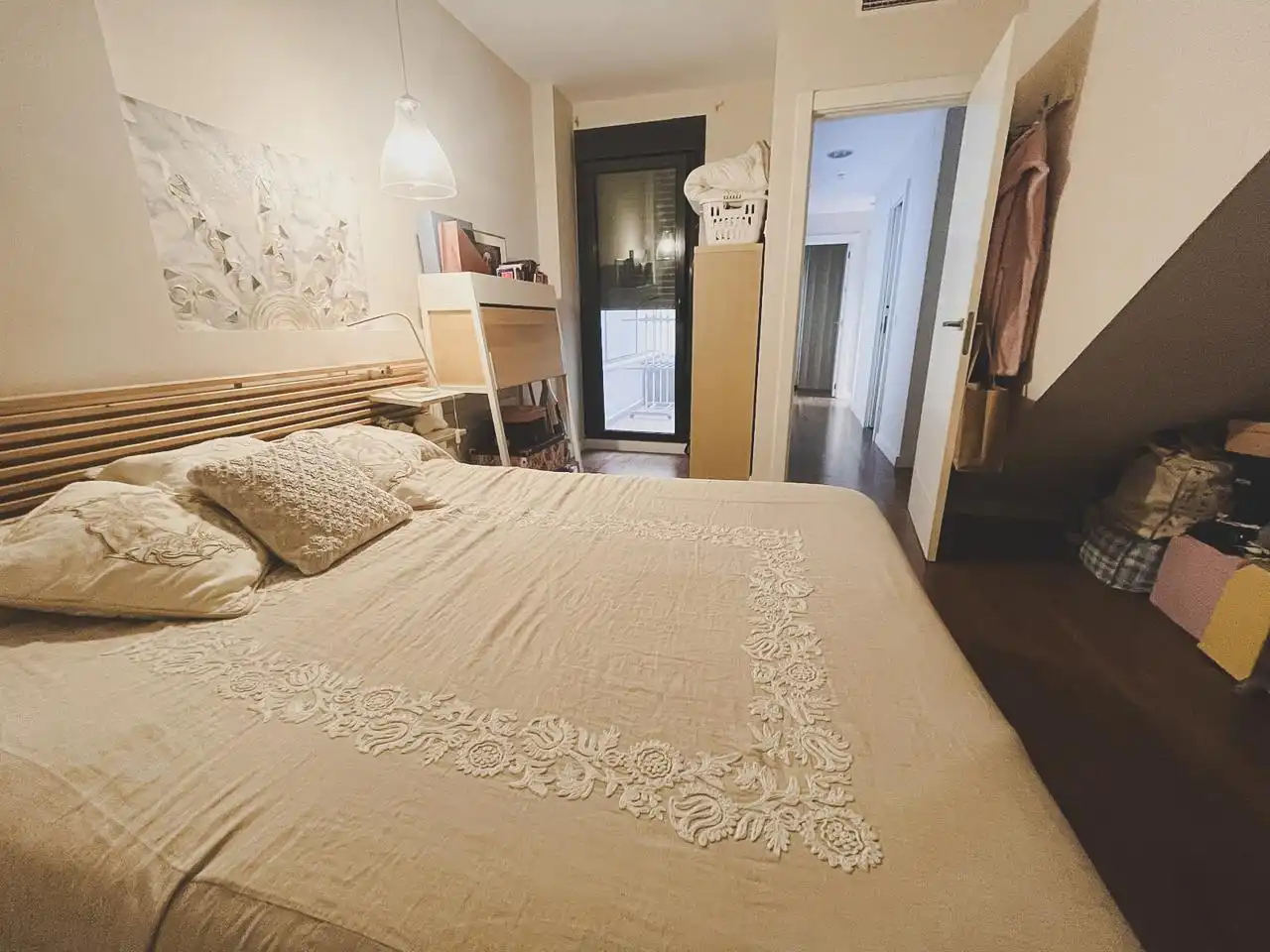 Habitación de Dúplex de alquiler en Cádiz con Terraza y Amueblado
