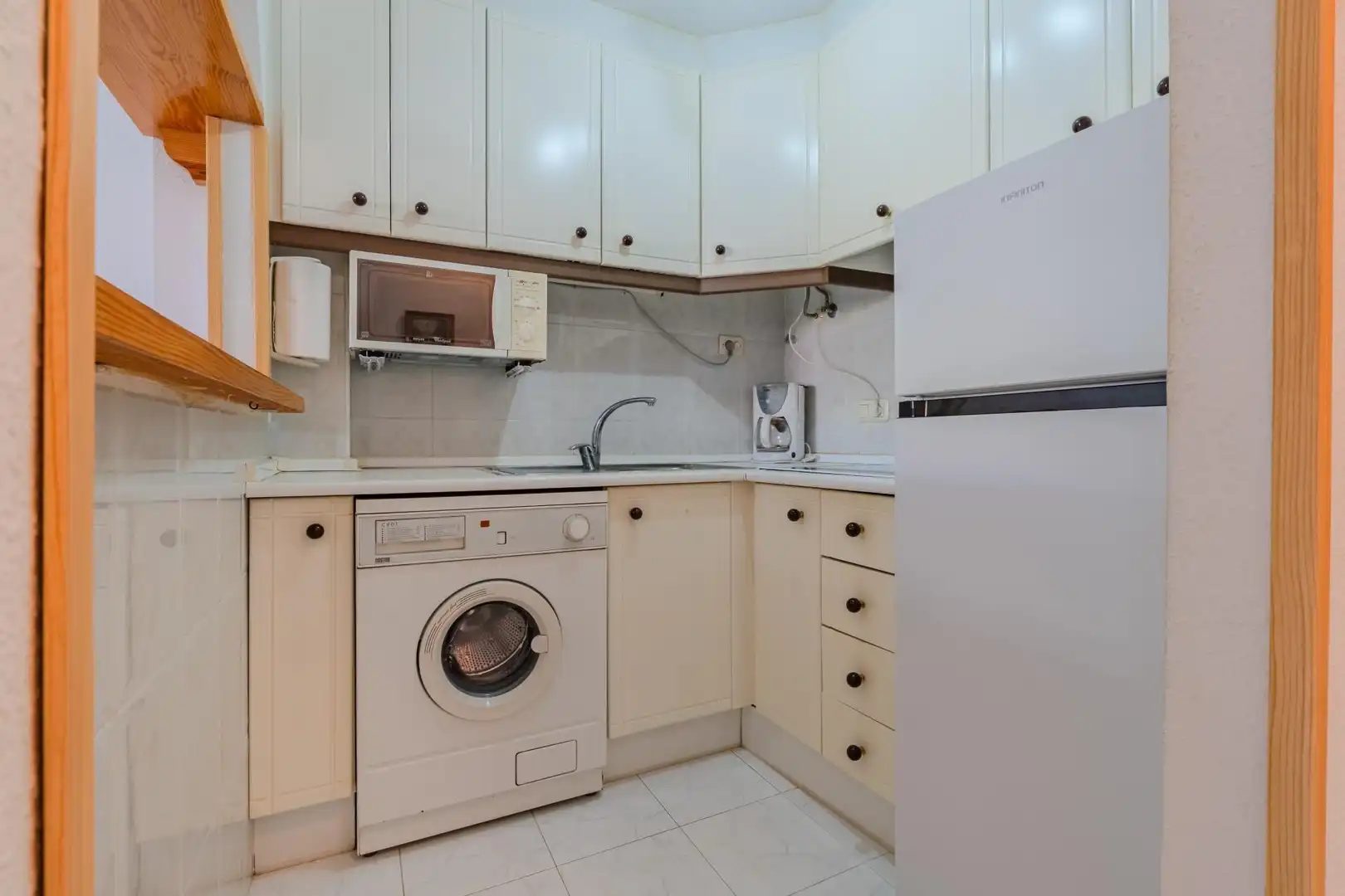 Cocina de Apartamento en venta en Torrevieja con Jardín privado, Terraza y Amueblado