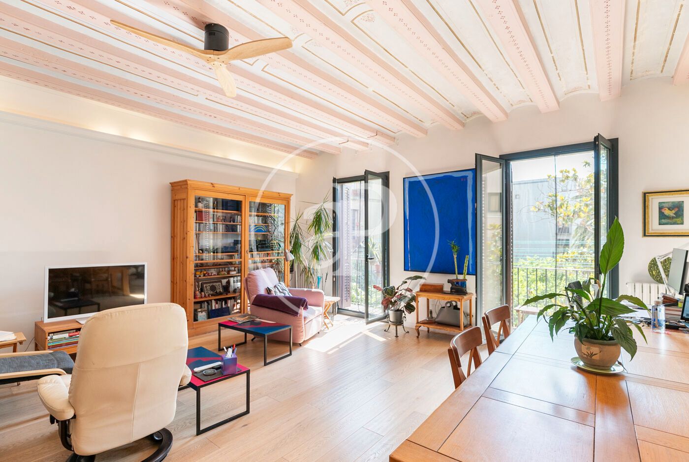 Living room of Flat for sale in  Barcelona Capital  with Heating, Private garden and Balcony