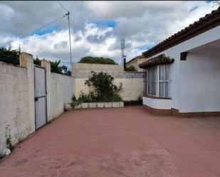 Exterior view of House or chalet for sale in Chiclana de la Frontera  with Private garden