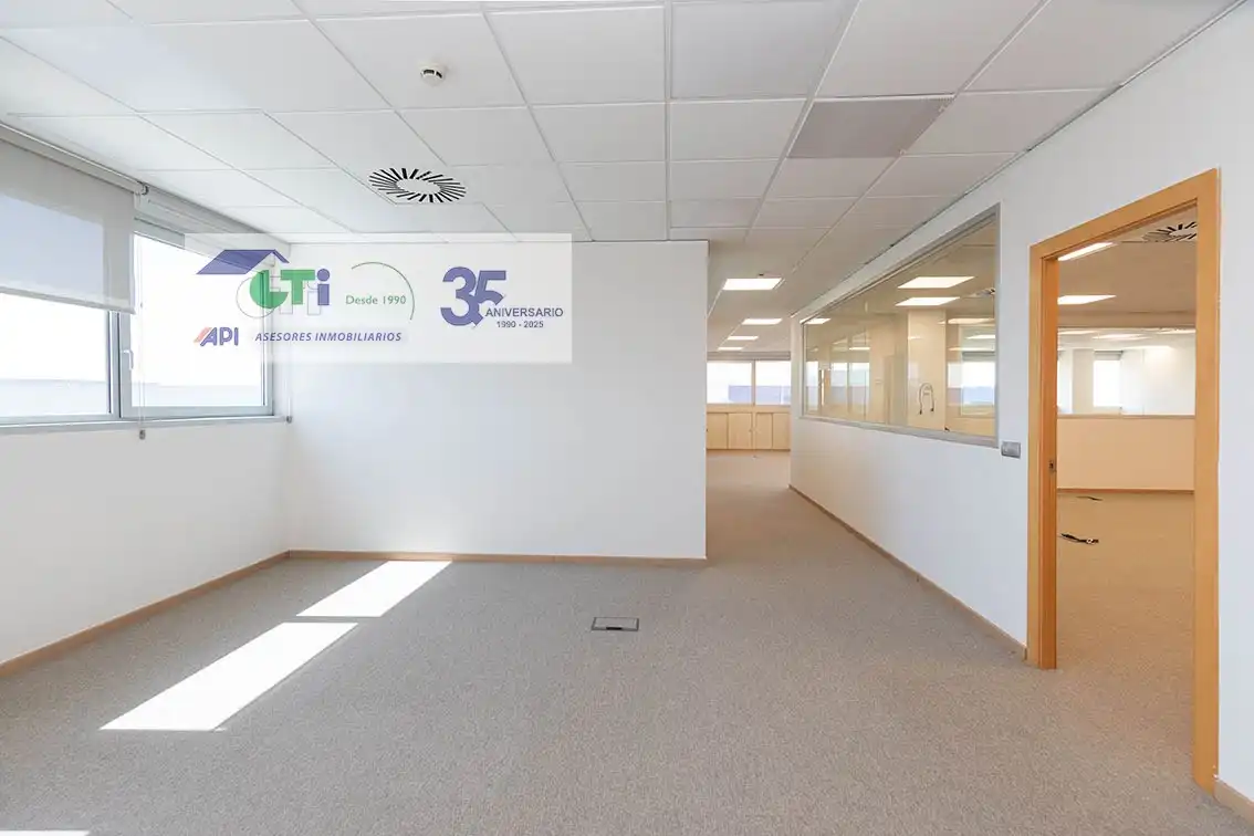 Office space to rent in C/Bari, imagen 20
