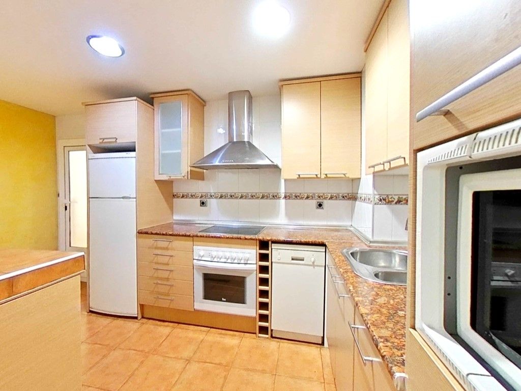 Kitchen of Flat for sale in Vilafranca del Penedès  with Air Conditioner