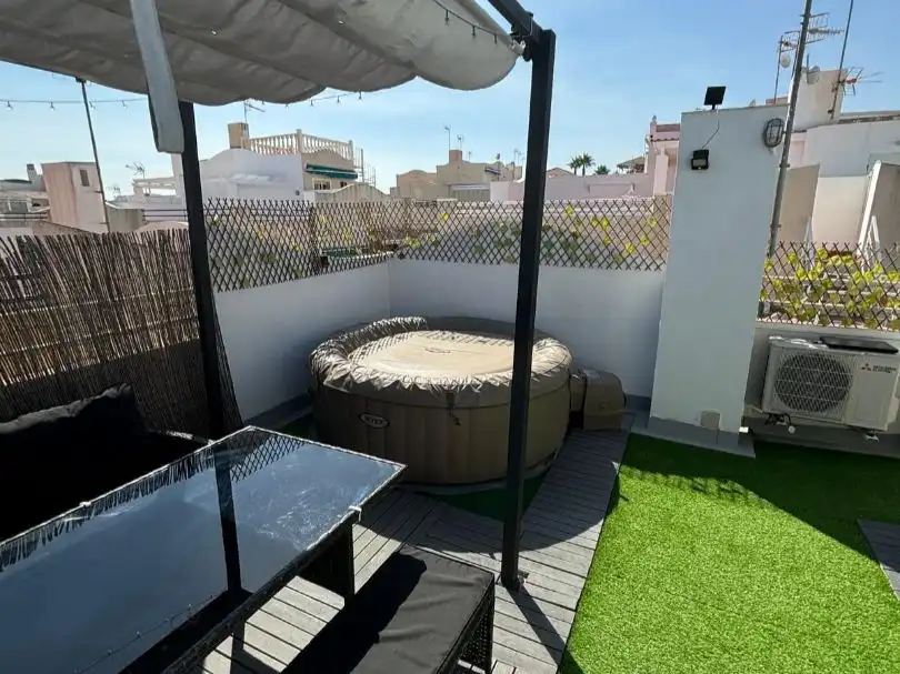 Semi-detached house with pool for sale in Avenida Laguna Azul 76, imagen 18