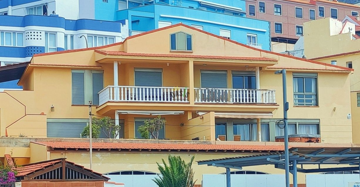 Vista exterior de Casa o xalet de lloguer en Candelaria amb Terrassa i Traster