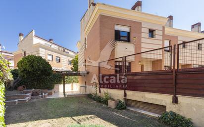 Exterior view of Single-family semi-detached for sale in Alcalá de Henares  with Terrace