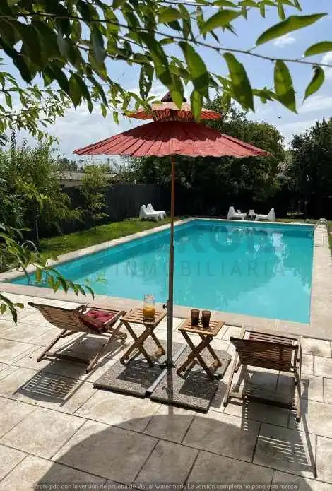 Piscina de Casa o xalet en venda en Escalona del Prado amb Calefacció, Jardí privat i Traster