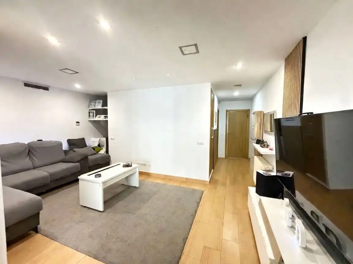 Living room of Flat for sale in Alcalá de Henares  with Air Conditioner, Heating and Terrace