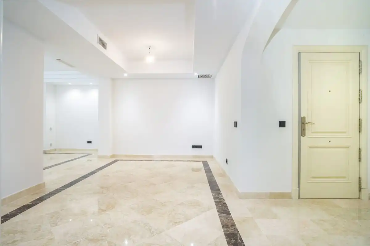 Planta baixa en venda en Marbella amb Aire condicionat, Calefacció i Jardí privat