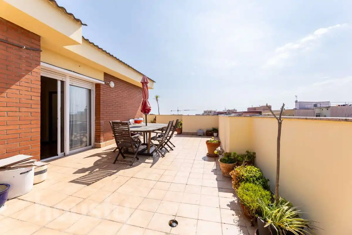 Terrasse von Wohnung zum Verkauf in El Prat de Llobregat mit Klimaanlage, Terrasse und Balkon