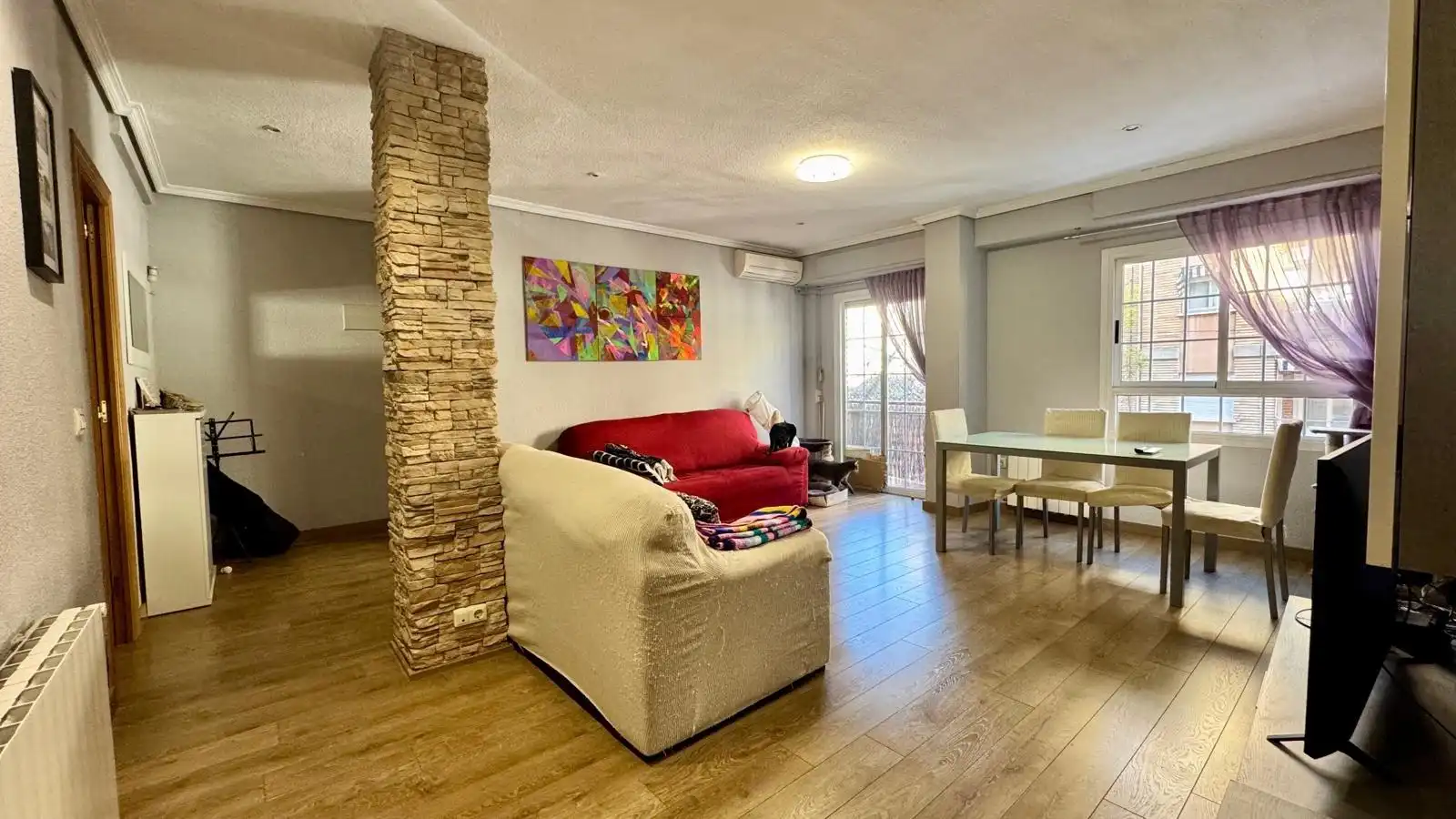 Living room of Flat for share in Burjassot  with Air Conditioner, Heating and Balcony