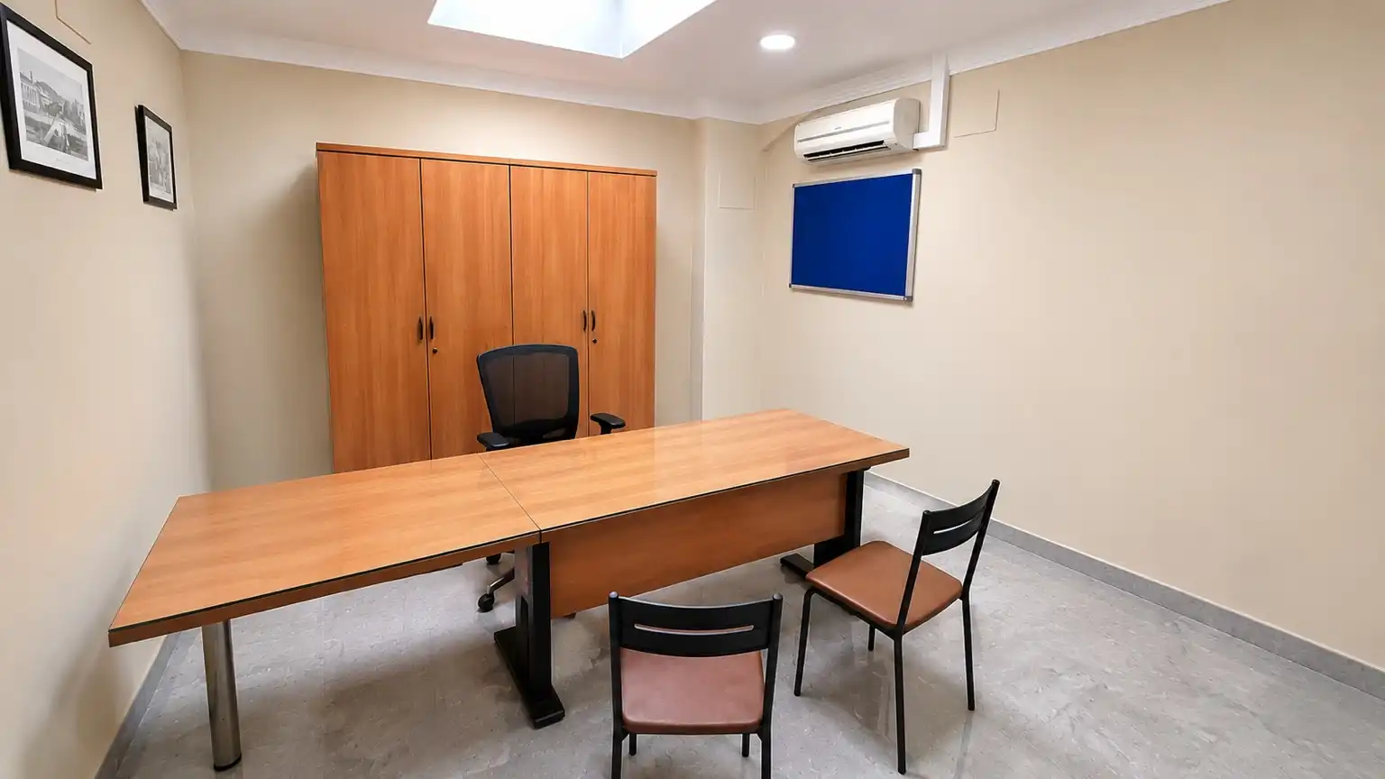 Local comercial en alquiler en Calle Sigfrido 52