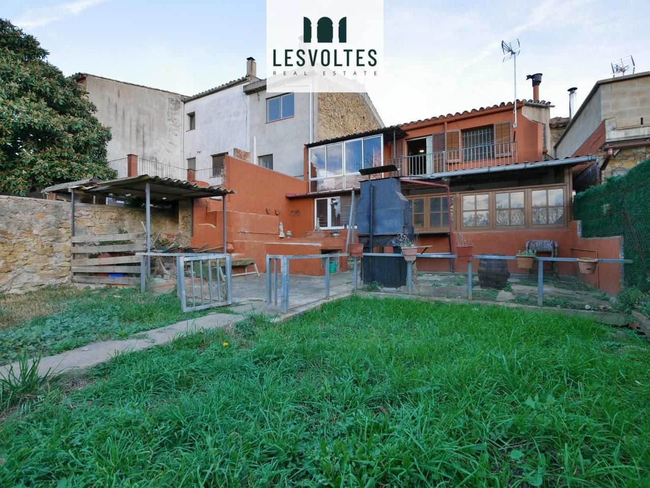 Exterior view of House or chalet for sale in La Bisbal d'Empordà  with Air Conditioner, Heating and Private garden
