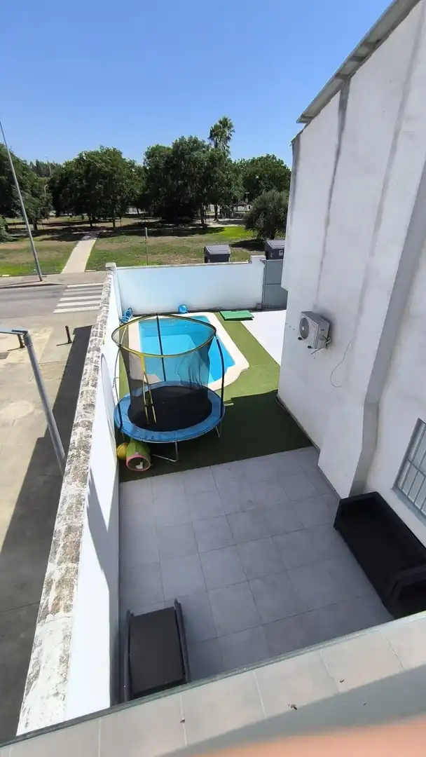 Piscina de Casa adosada en venta en Jerez de la Frontera