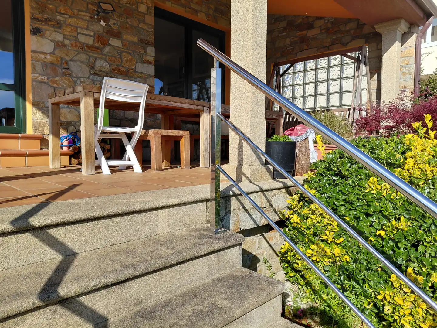 Terraza de Casa o chalet en venta en Oleiros con Calefacción, Jardín privado y Parquet
