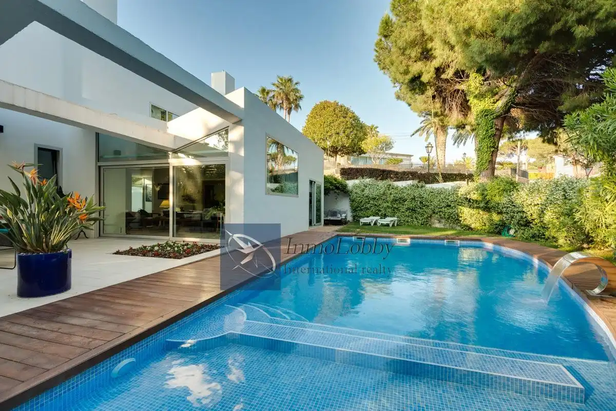 Piscina de Casa o chalet en venta en Castell d'Aro, Platja d'Aro i s'Agaró con Aire acondicionado, Calefacción y Terraza