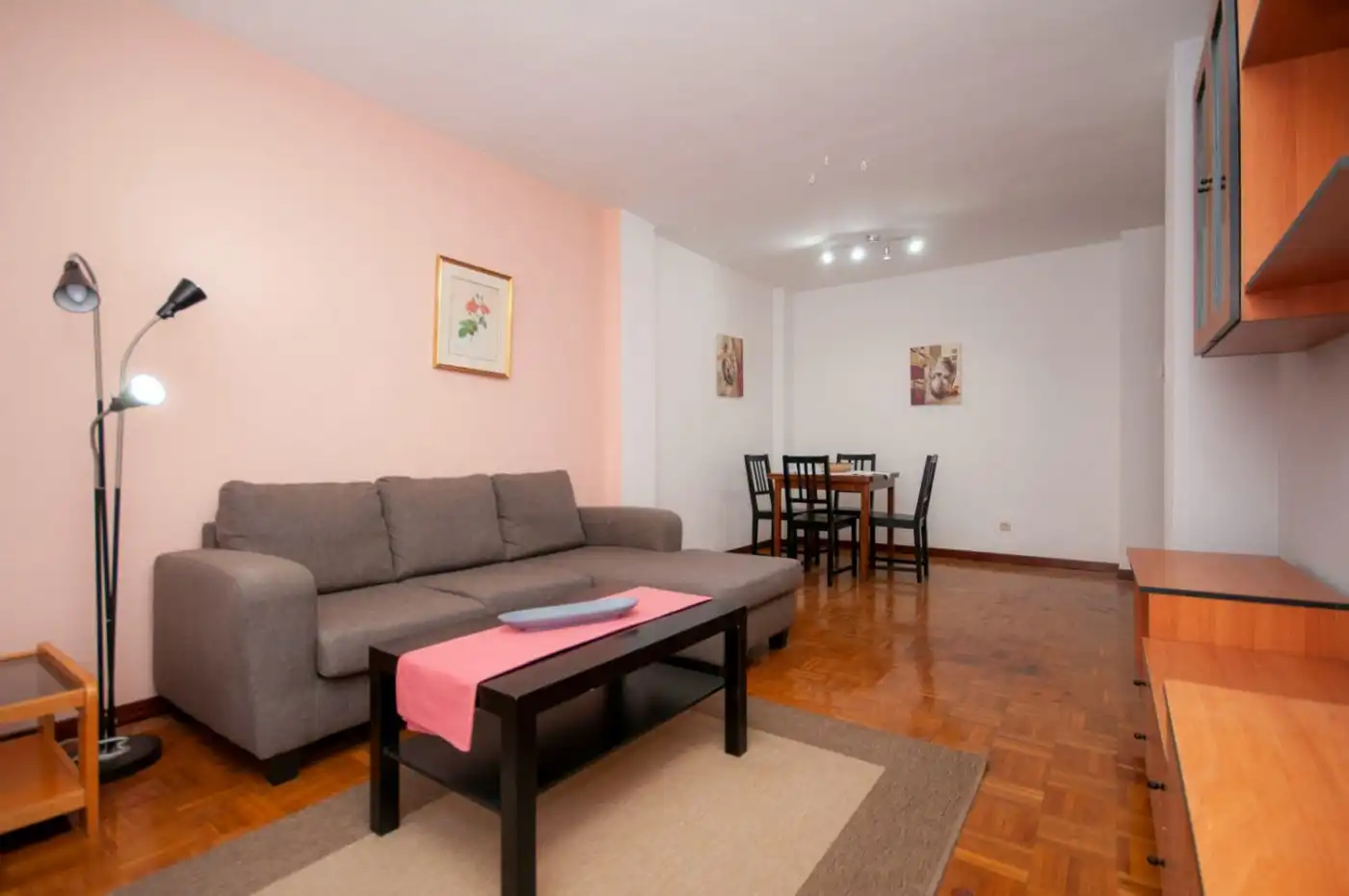 Sala d'estar de Pis en venda en Rivas-Vaciamadrid amb Calefacció, Parquet i Terrassa