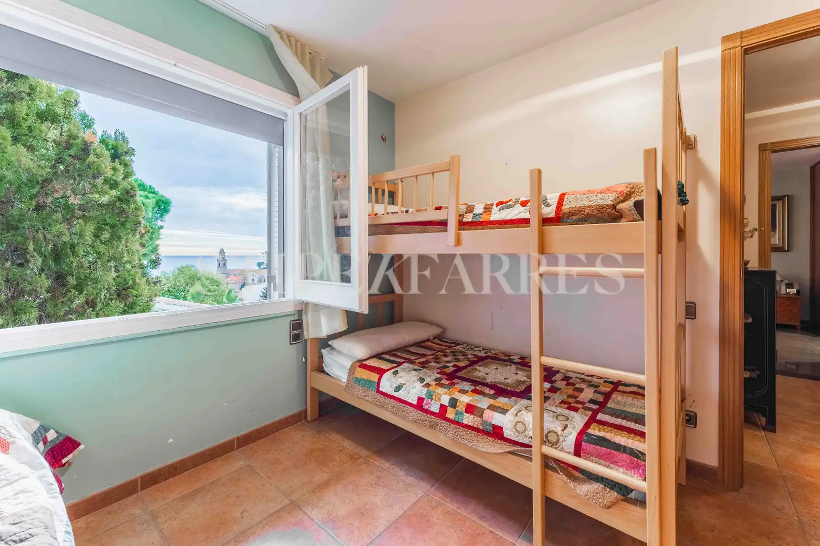 Habitación de Casa o chalet en venta en Canet de Mar con Aire acondicionado, Calefacción y Jardín privado