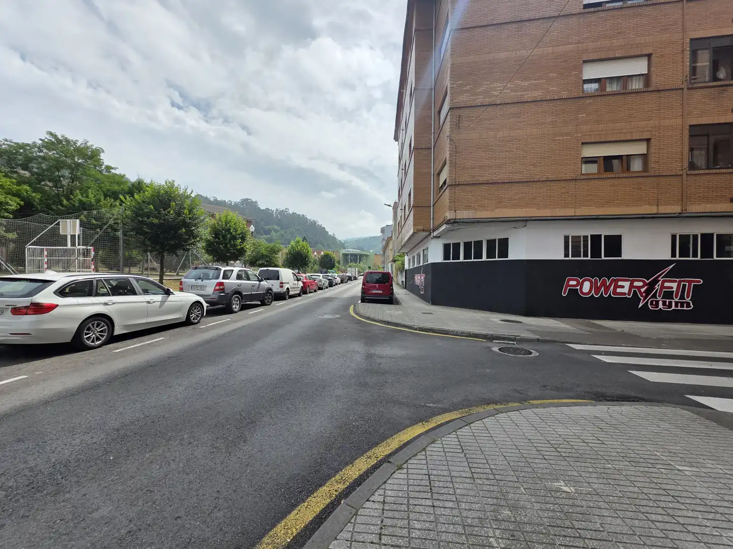 Parkplatz von Wohnung zum Verkauf in San Martín del Rey Aurelio mit Heizung, Privatgarten und Parkett