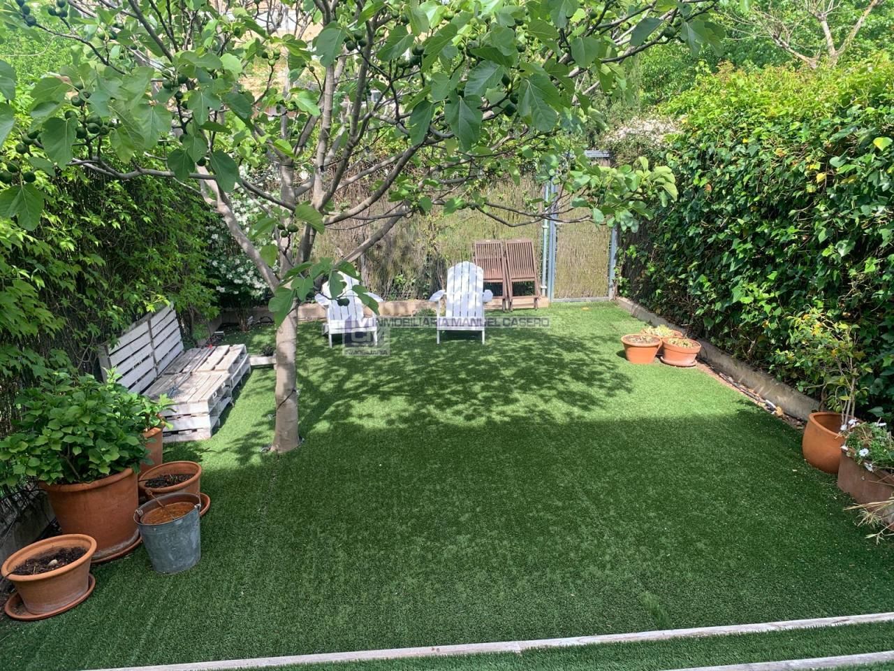 Jardí de Casa adosada en venda en Cáceres Capital amb Calefacció, Terrassa i Traster