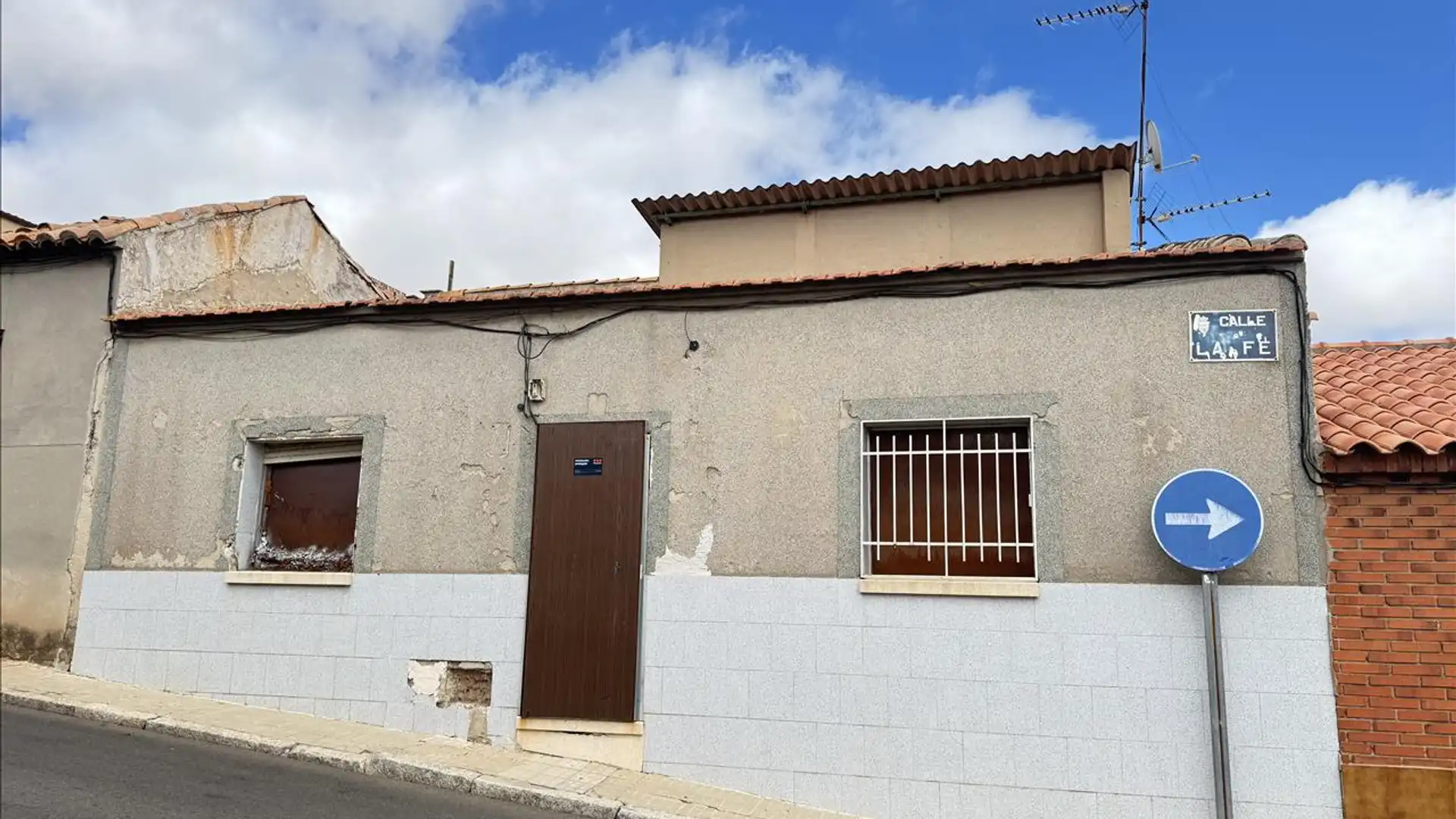 Vista exterior de Casa adosada en venta en Puertollano