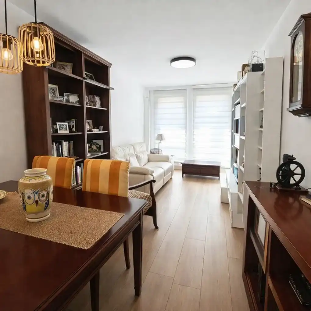Sala de estar de Piso en venta en Vitoria - Gasteiz con Calefacción y Parquet