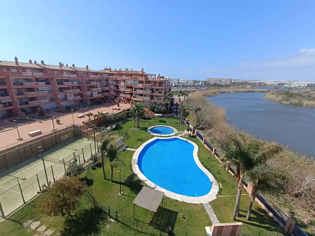 Schwimmbecken von Dachboden zum Verkauf in El Ejido mit Klimaanlage, Heizung und Terrasse