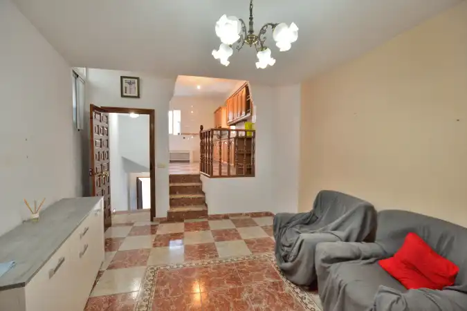 Casa a schiera con terrazza in vendita a Calle Clavel