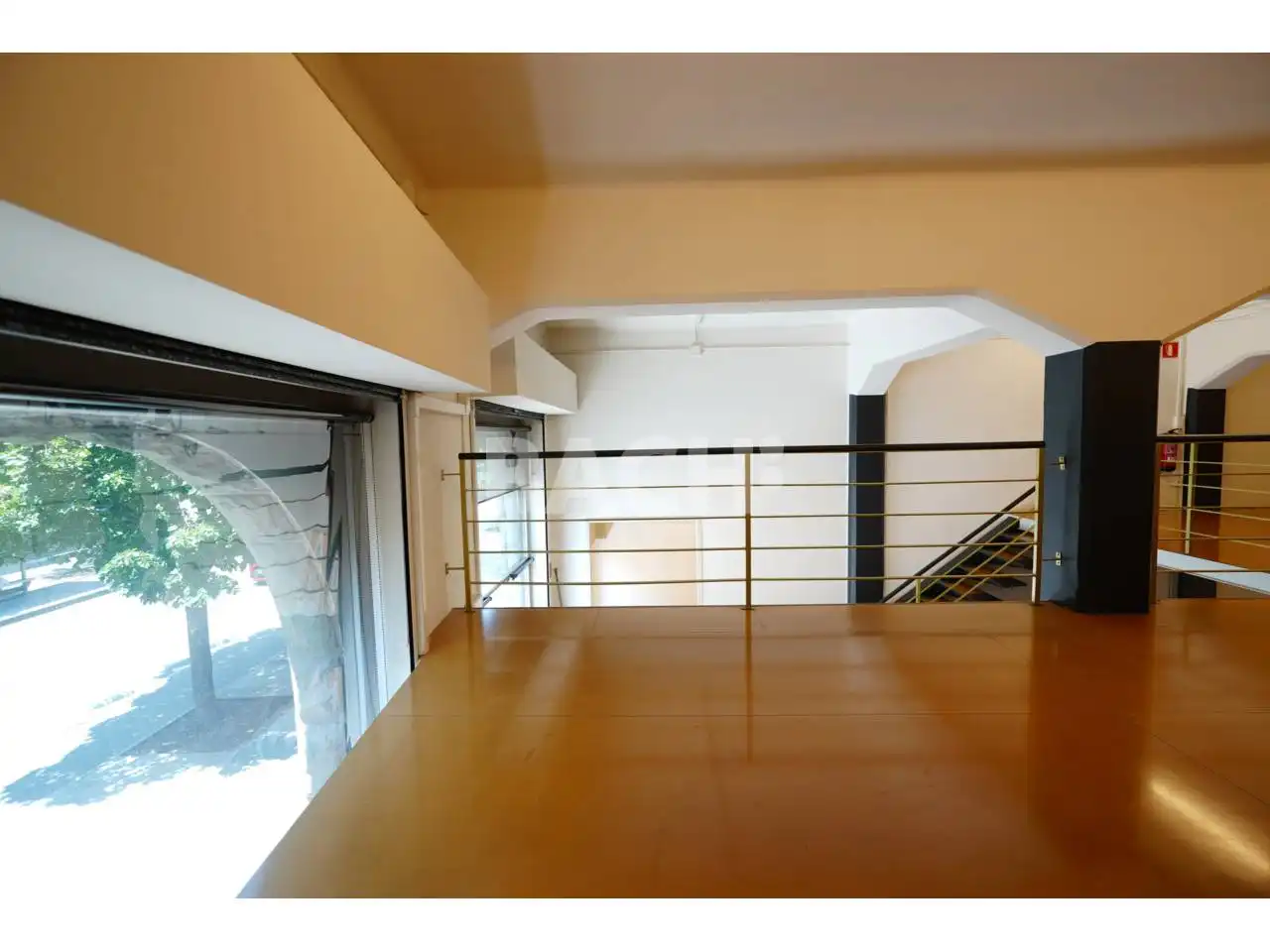 Commercial properties for rent in Vic