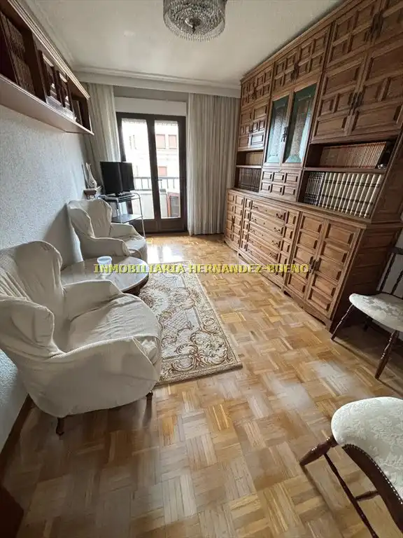 Living room of Flat for sale in Salamanca  with Heating and Balcony