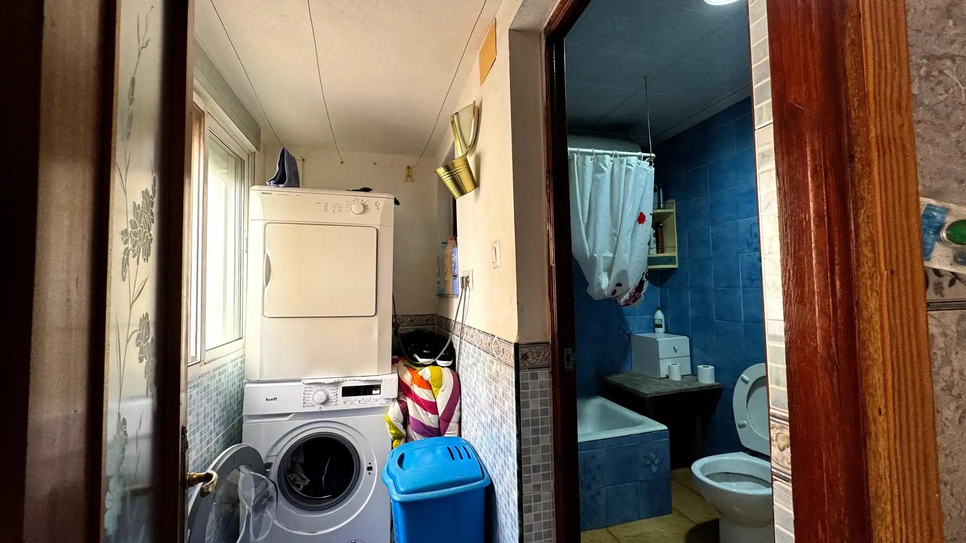 Bathroom of Flat for sale in Elda  with Air Conditioner, Heating and Balcony