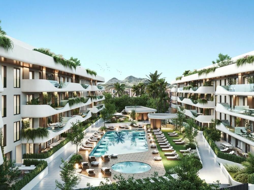 Vista exterior de Planta baixa en venda en Marbella amb Aire condicionat, Jardí privat i Terrassa