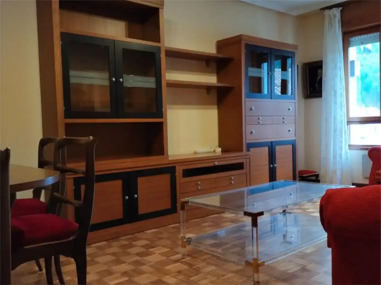 Sala d'estar de Pis en venda en Cudillero amb Parquet, Traster i Moblat