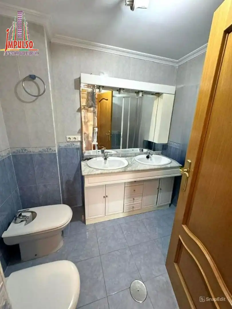 Baño de Piso en venta en Albacete con Calefacción, Amueblado y Balcón