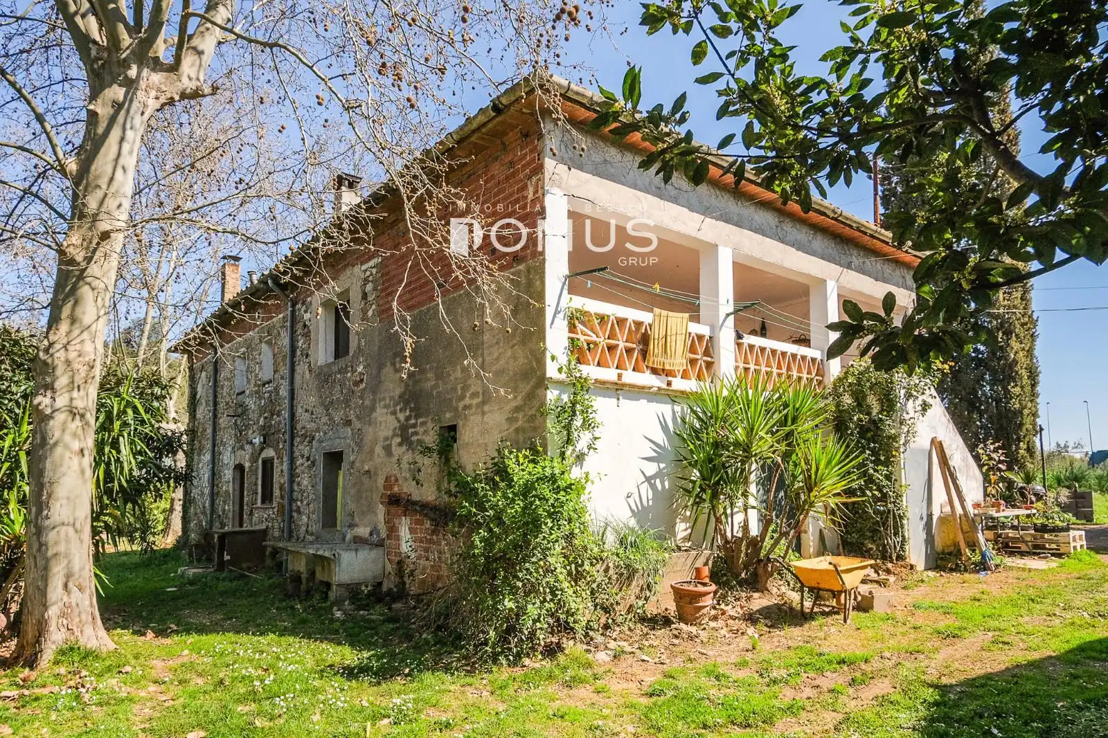 Vista exterior de Finca rústica en venta en Besalú con Jardín privado