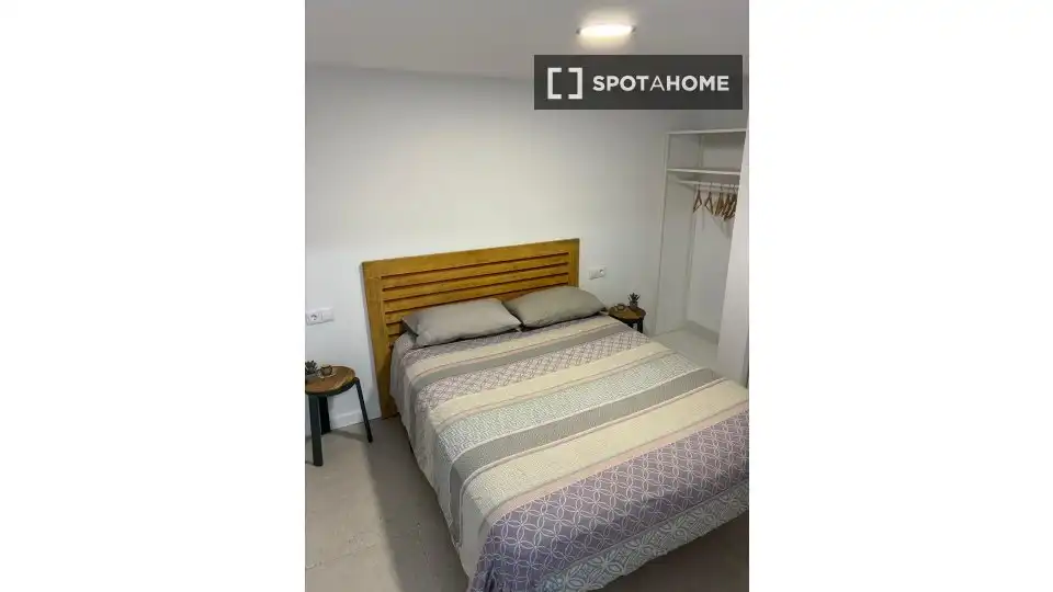 Dormitori de Apartament per a compartir en Elche / Elx amb Aire condicionat, Terrassa i Moblat