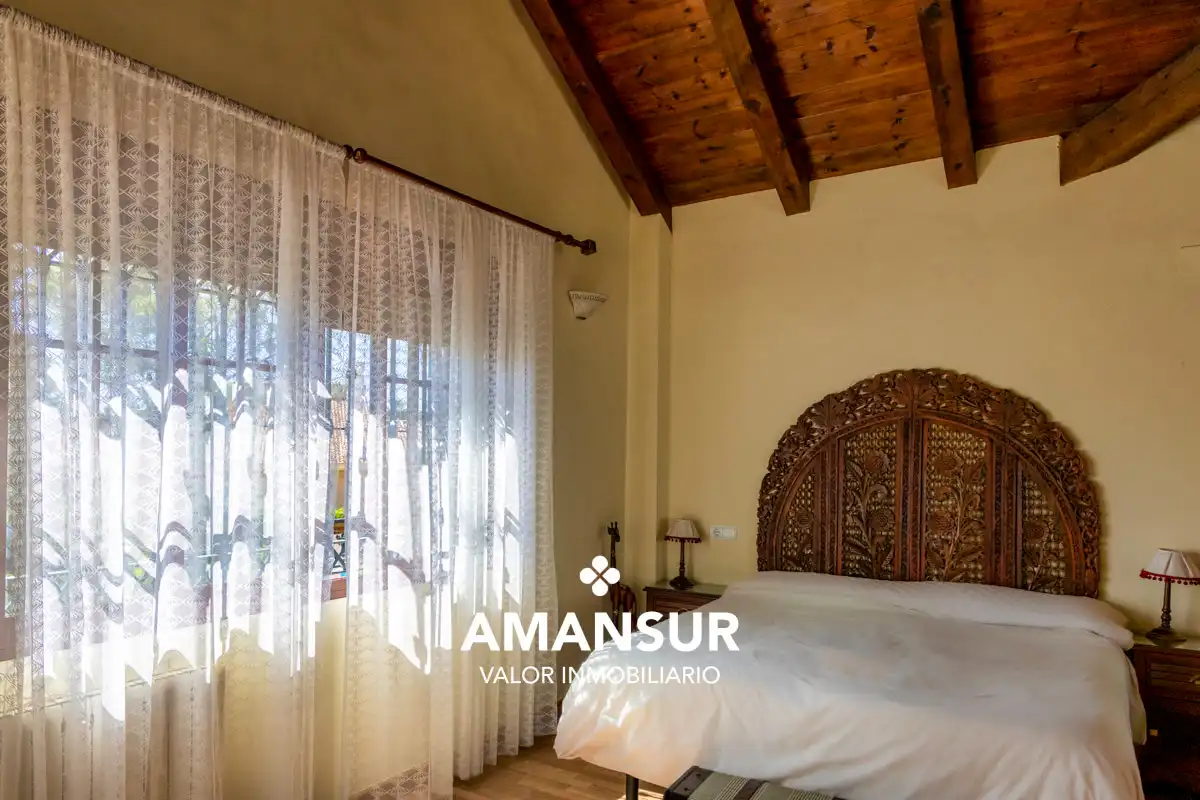 Chalet con piscina en venta en Calle Peral, imagen 9